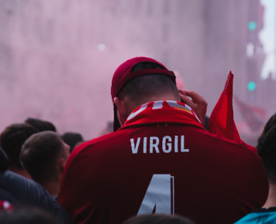 Krize v Liverpoolu Prodloužení smluv Salah, Van Dijk a Arnold ohrožuje budoucnost klubu