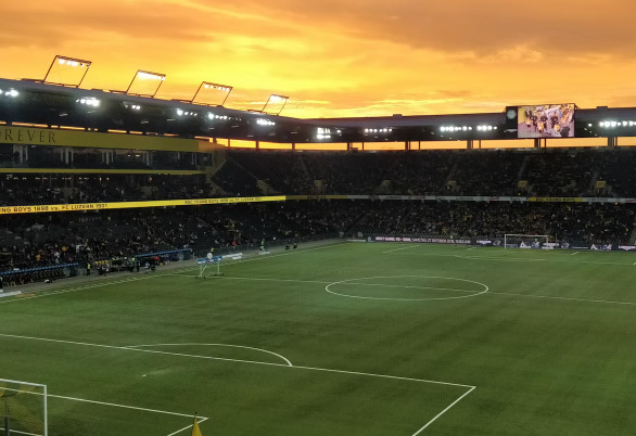 Ekologie a technologie Jak Schalke spojuje chytrý stadion s udržitelností